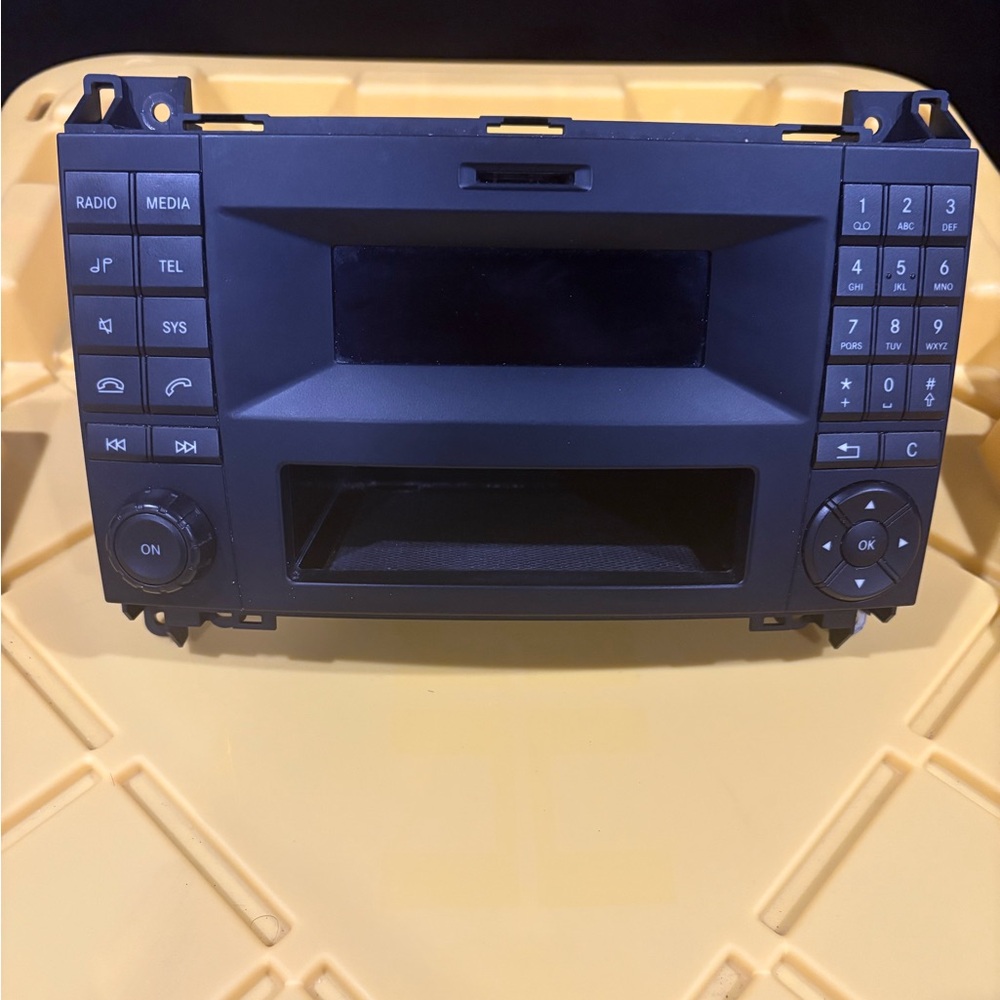 Mercedes sprinter radio